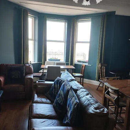 4 Bayview Terrace Guest house